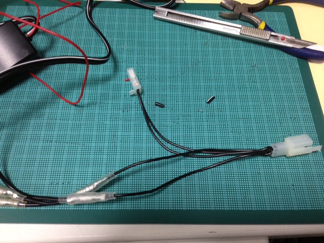 新型のNinja250に電源ソケットをつけるの巻 - Tagbha Base !!