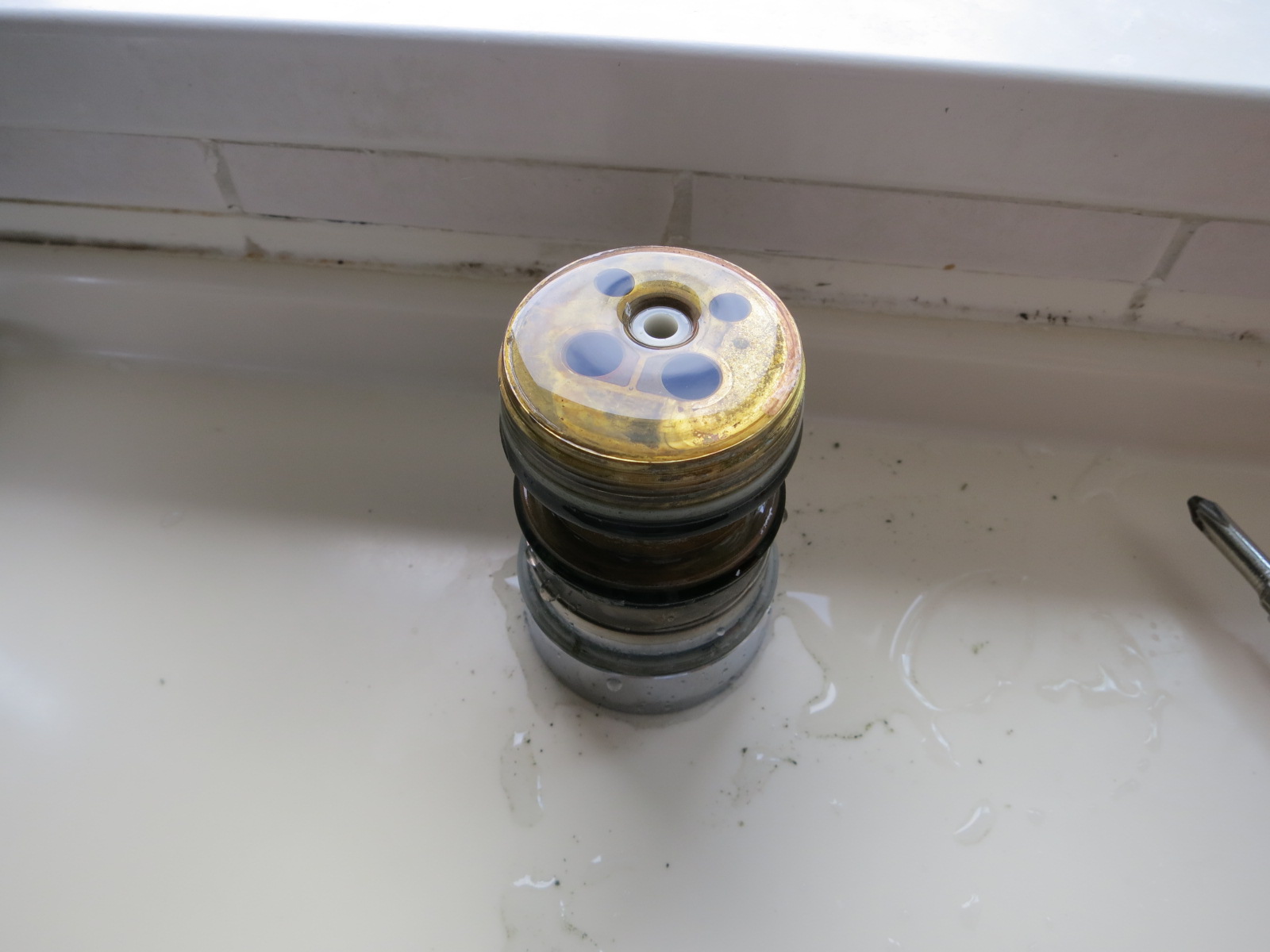 シングルレバー混合水栓の水漏れ修理(2/2) | のぼろ２のエコ満足