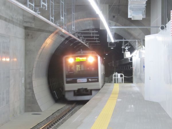世田谷代田駅端のシールドトンネル出口
